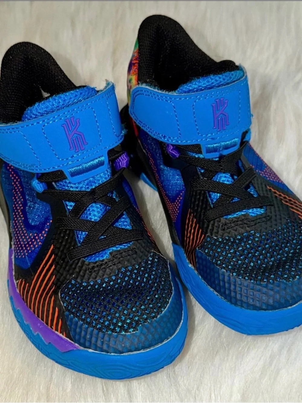 Nike Kids Black and Blue Tie-Dye Accent Sneakers Size 11